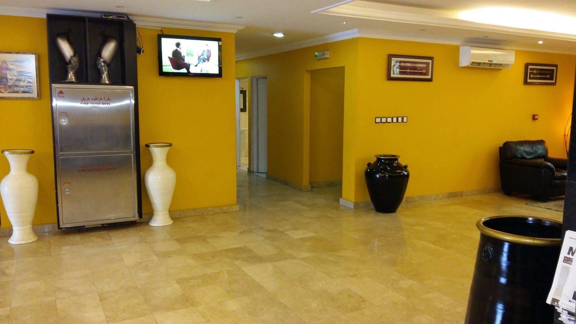 Majestic Hotel Wādī Kabīr Exterior foto